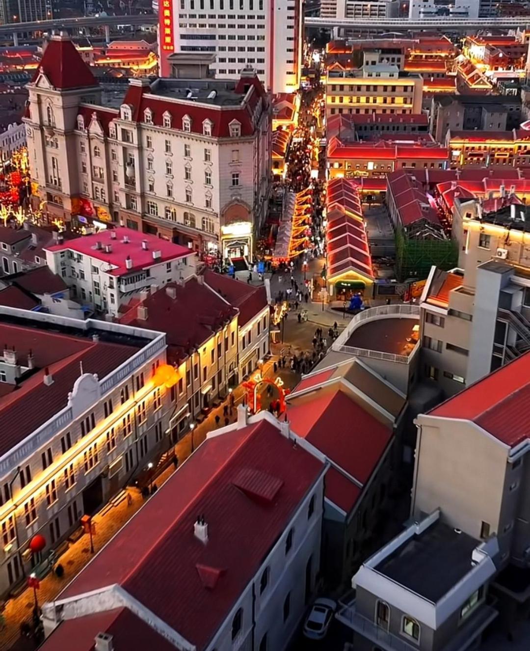 Hua Qi Kaiserdom Hotel Zhongshan Road St Michael'S Cathedral And Zhanqiao Pier Qingdao Exterior photo